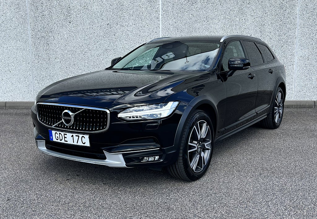Volvo V90 Cross Country D4 AWD Advanced Vinterhjul