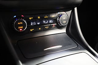 Sportkupé Mercedes-Benz CLA 18 av 20