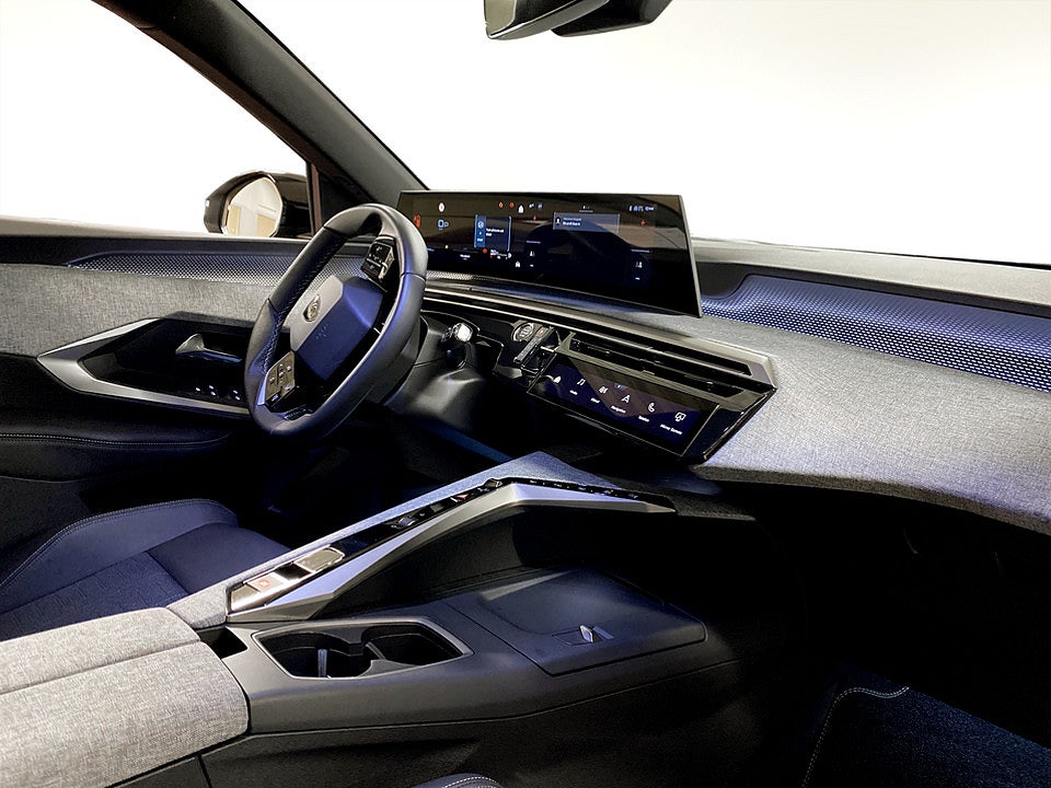 Bild på Peugeot 5008 GT Hybrid 145hk Aut 7-SITS B-KAMERA CARPLAY