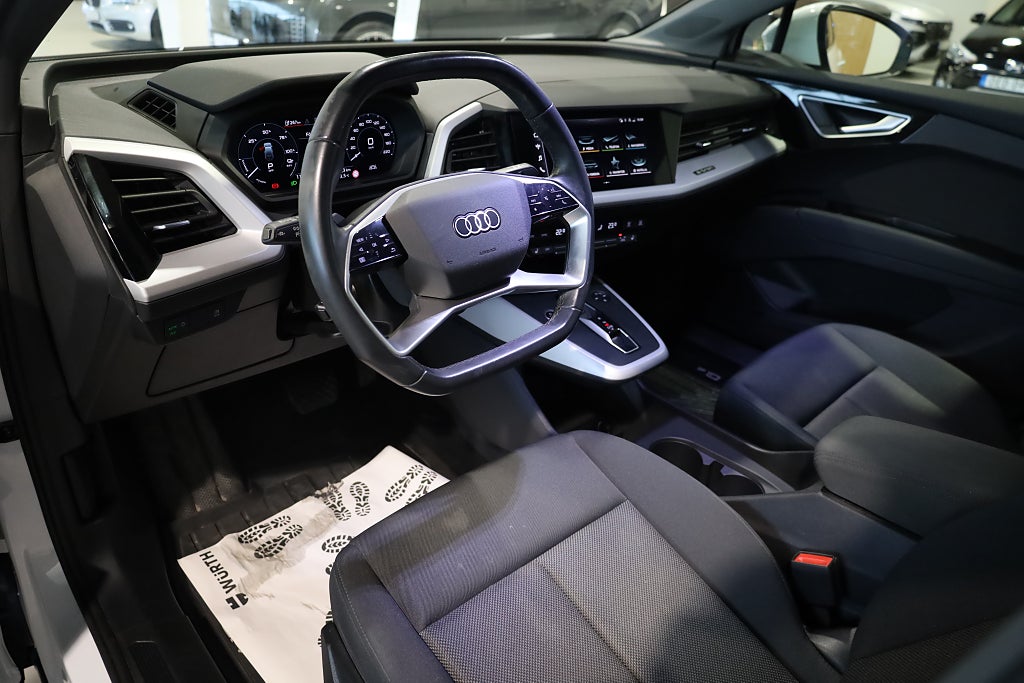 Audi Q4 E-Tron e-tron Proline CarPlay Värmare PDC Leasbar 2023