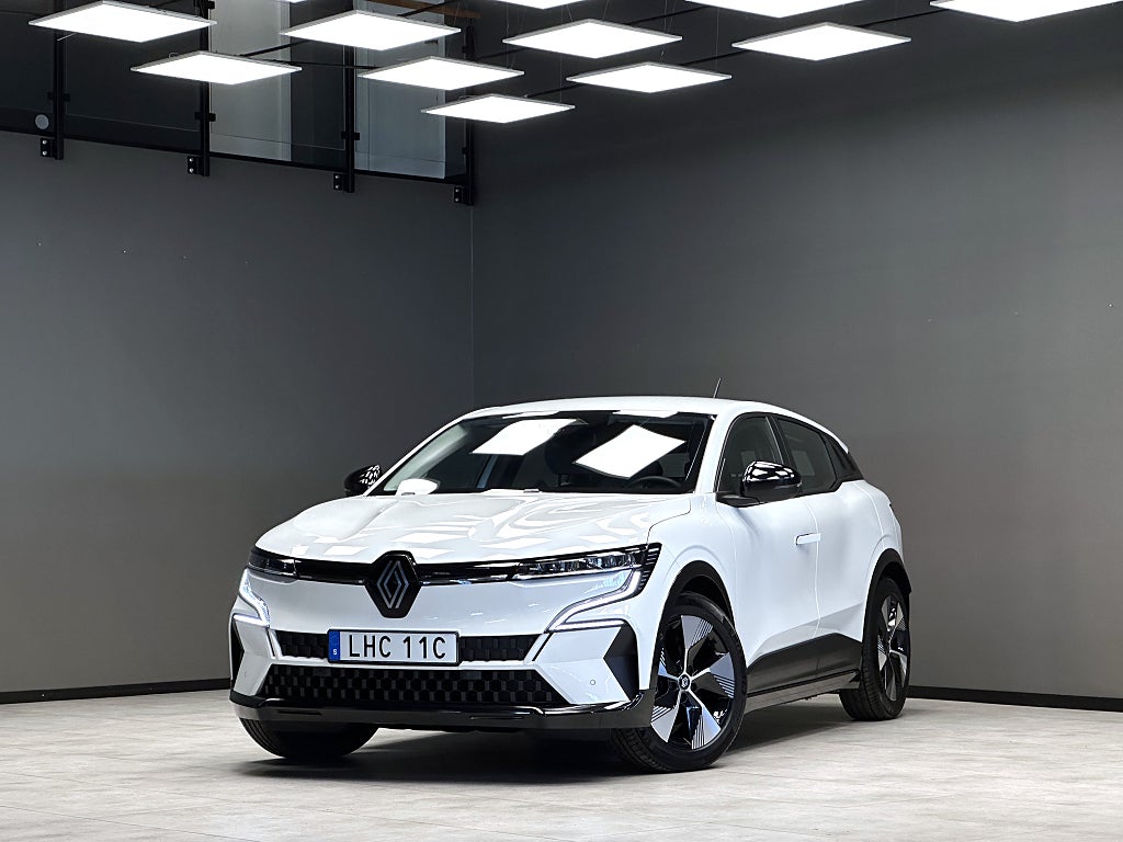 Renault Mégane E-TECH 60 kWh / Apple Carplay / Backkamera / Rattvärme / 