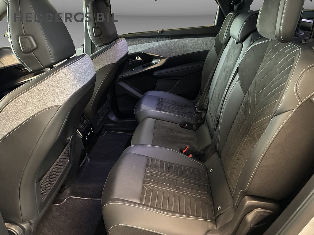 Peugeot 5008  GT HYBRID 145HK thumbnail