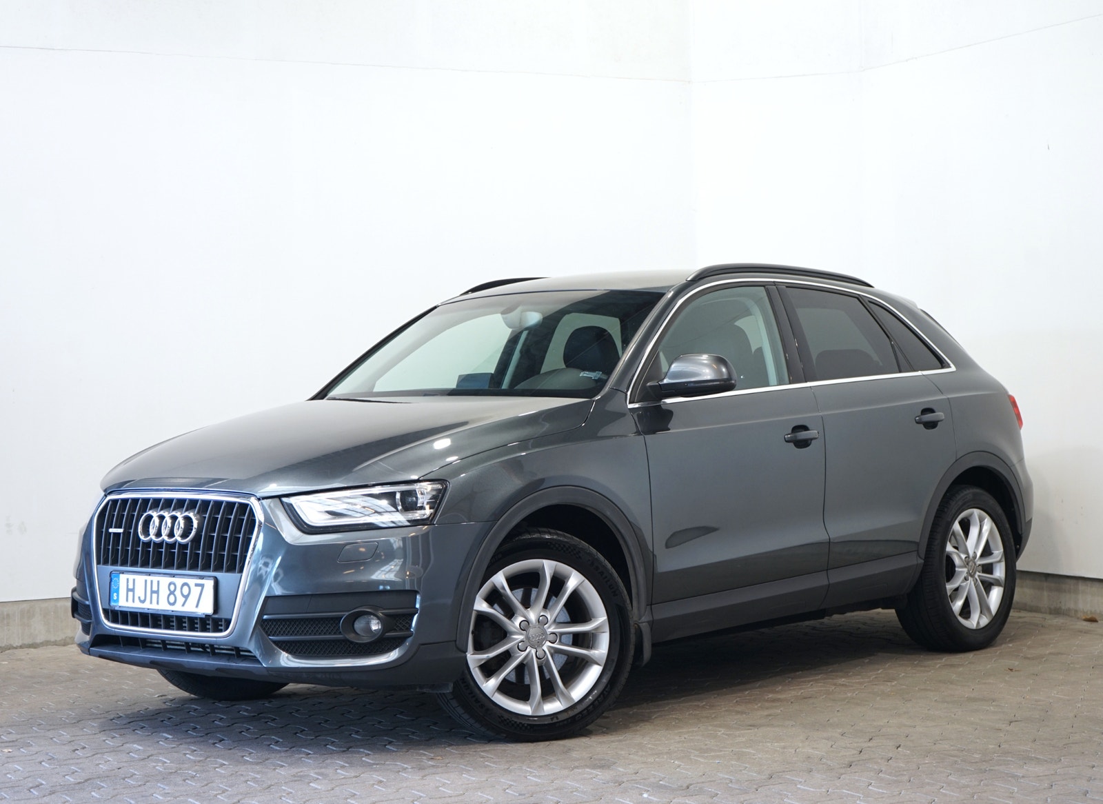 Audi Q3 2.0 TDI quattro S Comfort 177hk 2014 - miniatyr 2