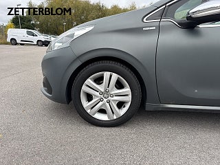 Halvkombi Peugeot 208 13 av 15
