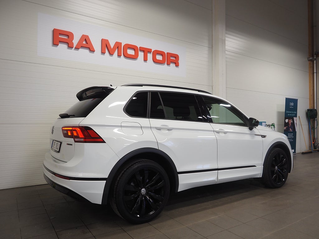 Volkswagen Tiguan TSI 190hk 4Motion R-Line Black | Värmare | 2020