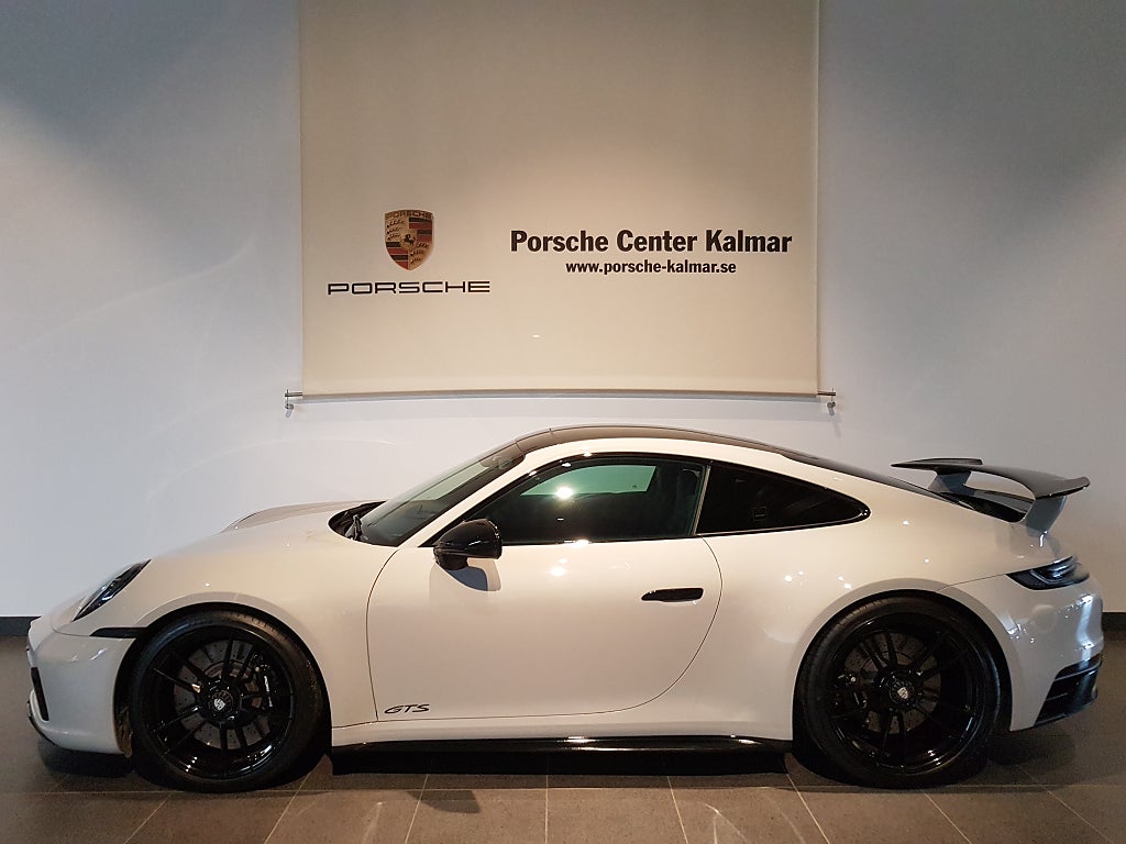 Porsche 911 Carrera 4 GTS 992 Aerokit Porsche Approved 