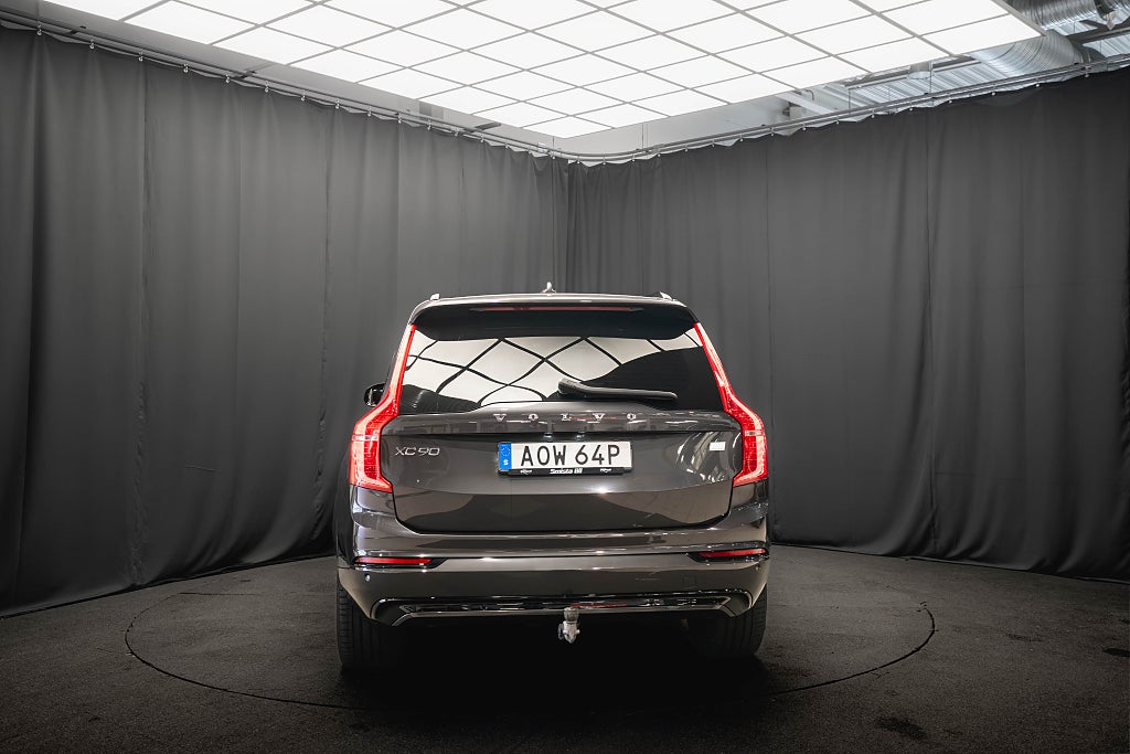 Volvo XC90 Recharge T8 AWD ULTIMATE DARK B&W LUFT 22'' MOMS MAX
