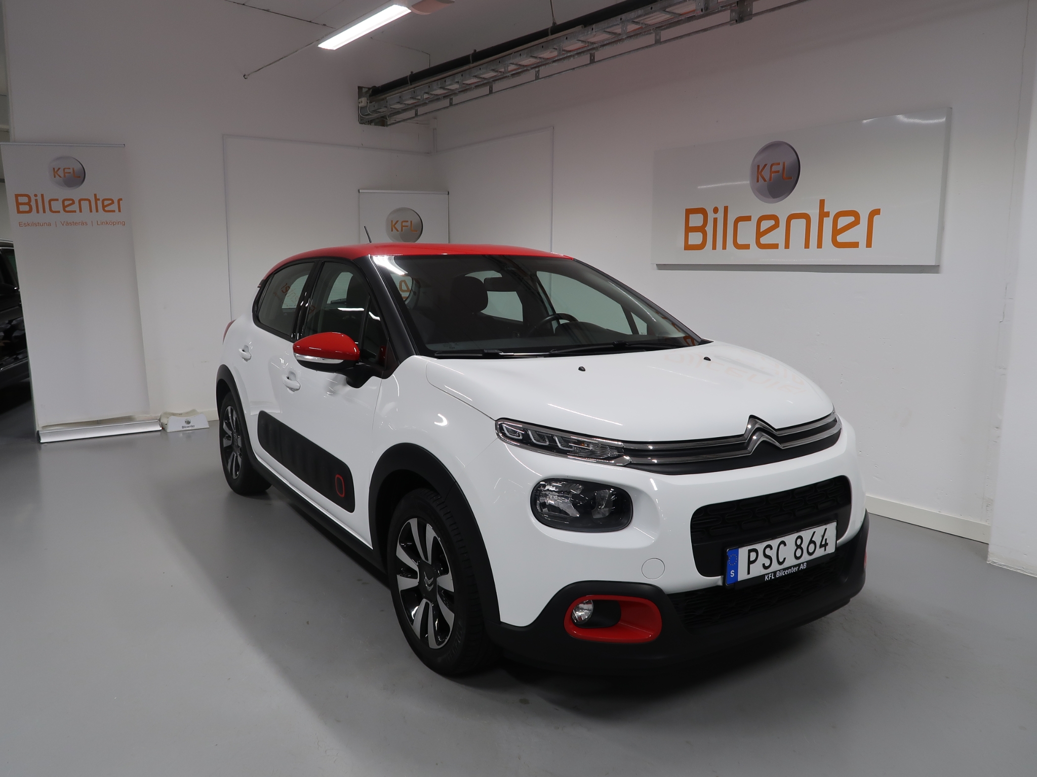 Citroen C3 1.2 PureTech 110 2018, photo 3/10