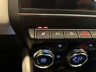 Renault Clio E-TECH 1.6 Hybrid MOMS/Navi/Kamera/SoV-Däck/MoK/P-Sens – bild 23