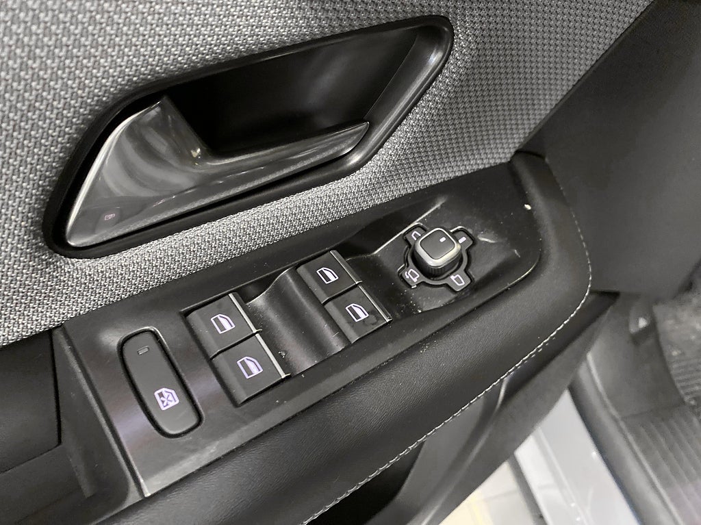 Opel Grandland GS Hybrid 145HK 1.2 (Focal ljudanläggning) (dragkrok) – bild 20