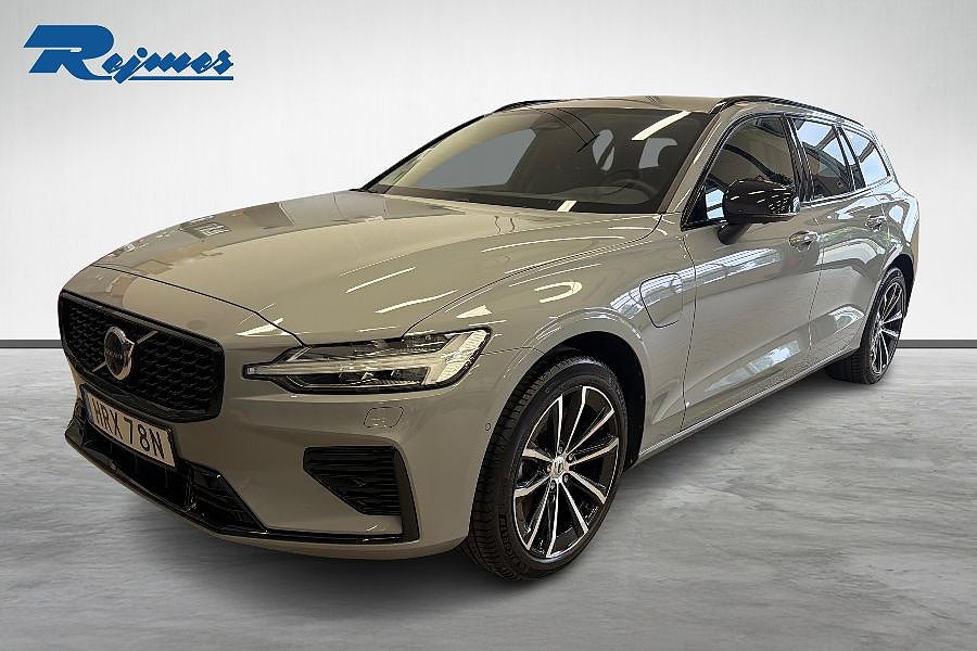 Volvo V60 T6 Plus Dark Nordic Edition/360-kam/H&K/Drag/Keyless