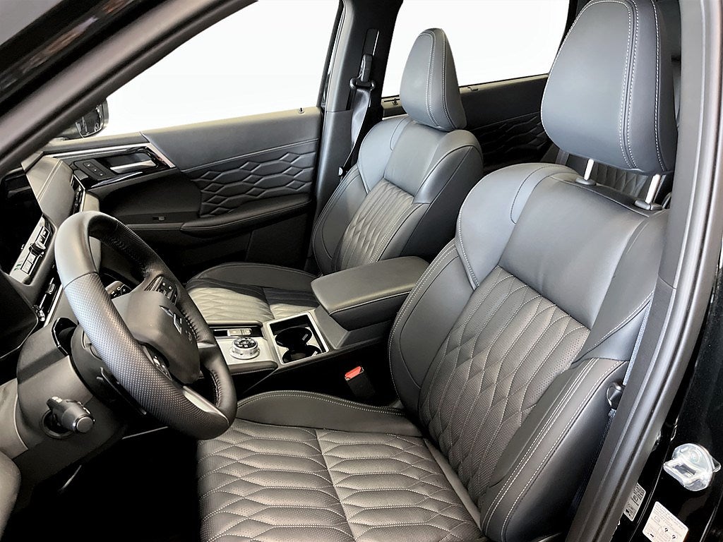 Bild på Mitsubishi Outlander Instyle Plug-In Hybrid 4WD - DEMO