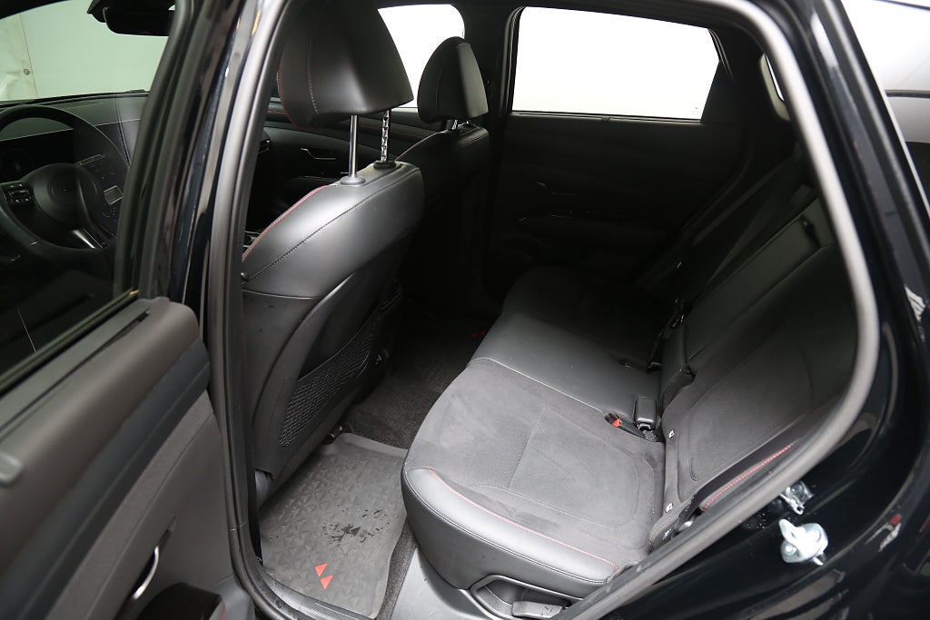 Hyundai Tucson Plug-in hybrid AWD N-Line Vent. stolar Kamera Navi 2025