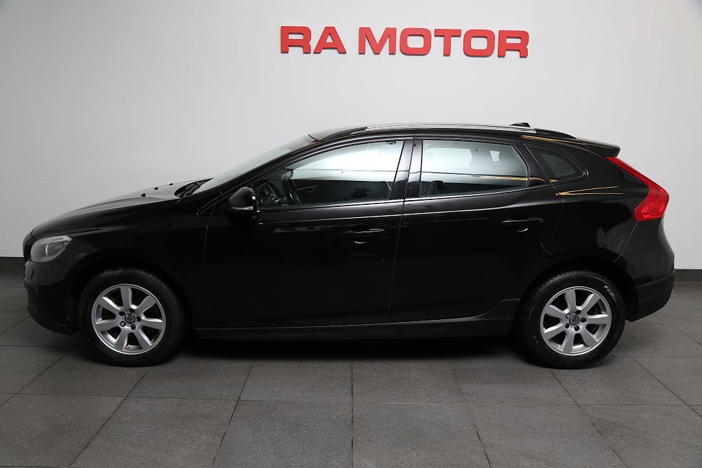 Volvo V40 Cross Country D2 Momentum BE 120hk Värmare Dragkrok 2016