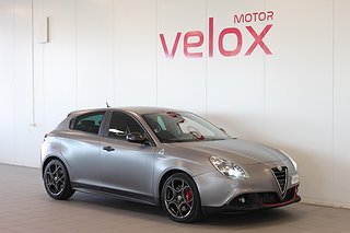 Halvkombi Alfa Romeo Giulietta 1 av 26
