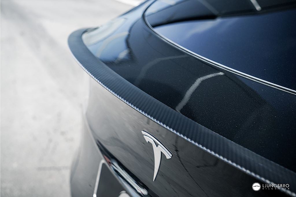 Tesla Model Y Performance 534hk / 1 Ägare / Dragkrok