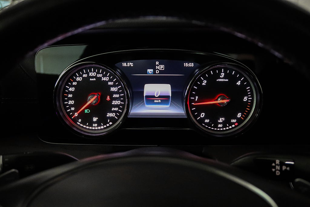 Mercedes-Benz E 220 d 4MATIC Exclusive Navi 360Kam Distronic