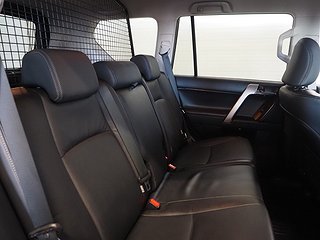 SUV Toyota Land Cruiser 21 av 24