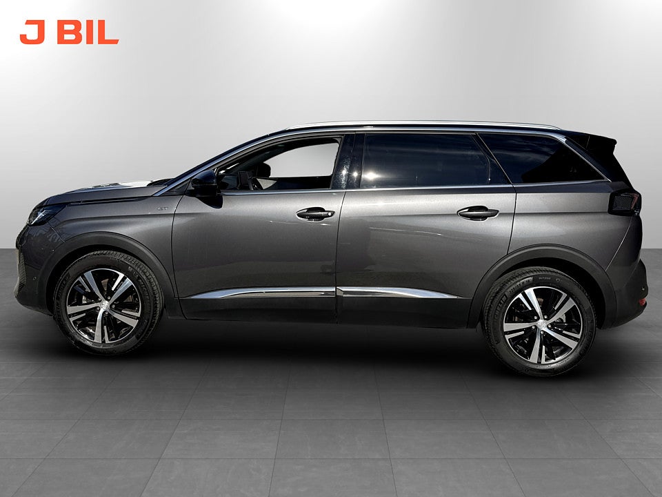 Bild på Peugeot 5008 GT 1.2 PT 130hk Aut 7-SITS B-KAMERA CARPLAY