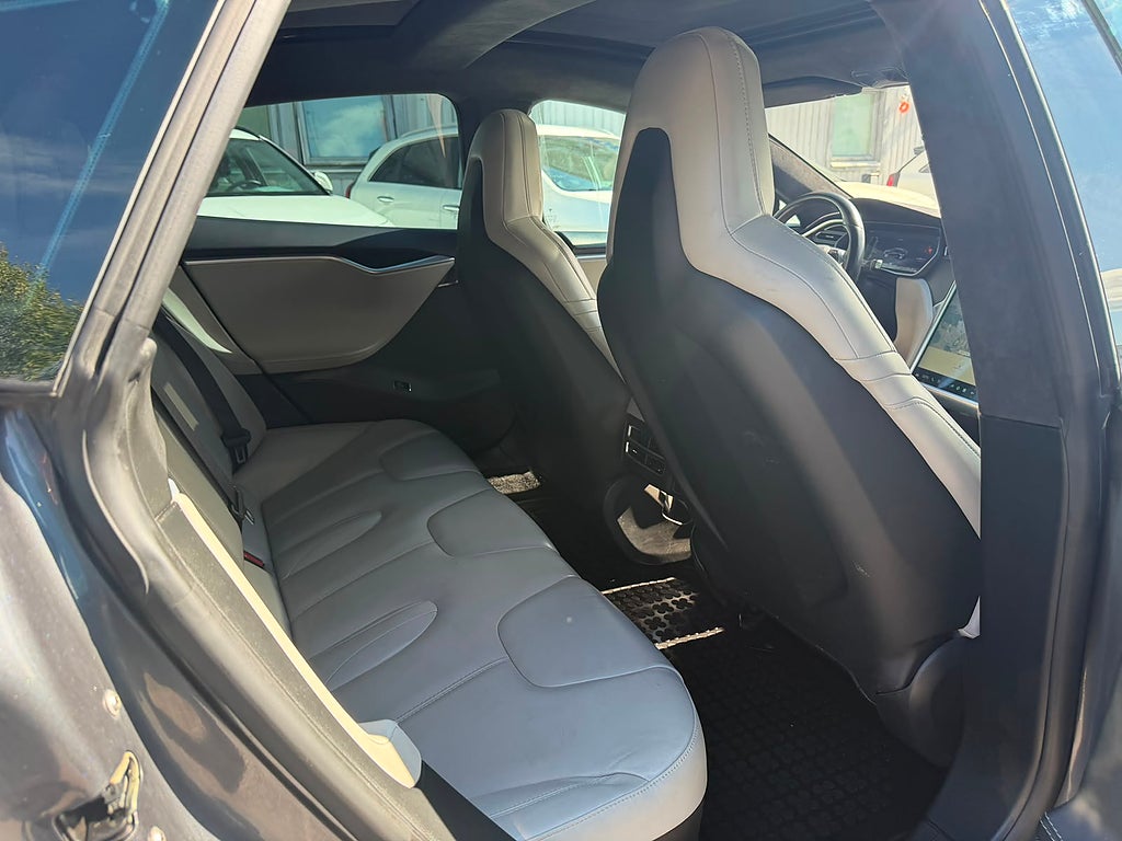Tesla Model S P85D, 511hk, 2015