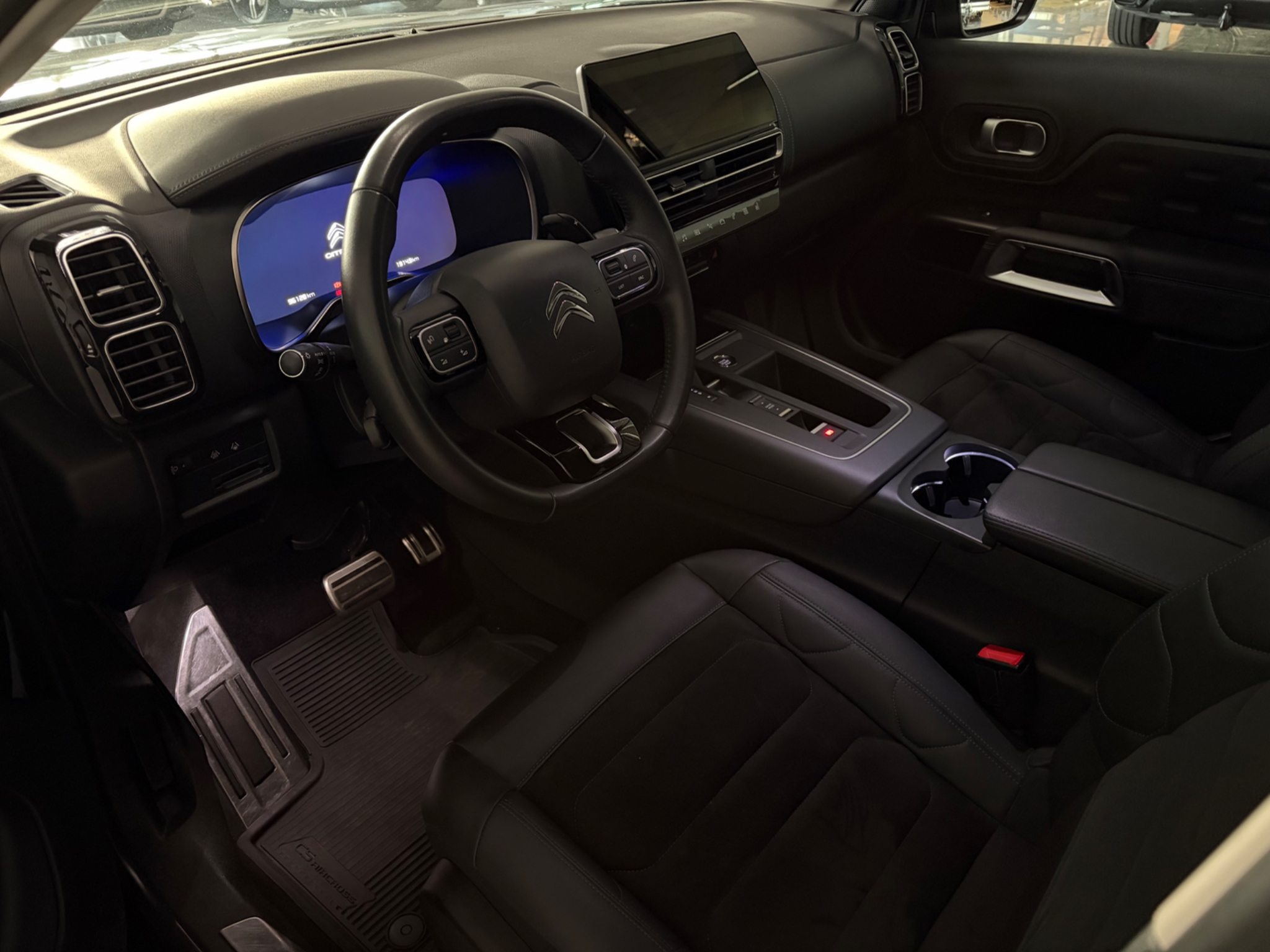 Citroen C5 Aircross 1.2 PureTech 130 EAT 2023, kuva 4/10