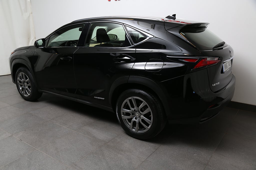 Lexus NX 300h AWD E-CVT Business Line 197hk Skinn Dragkrok 2015