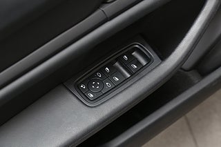 Kombi Porsche Taycan 9 av 31