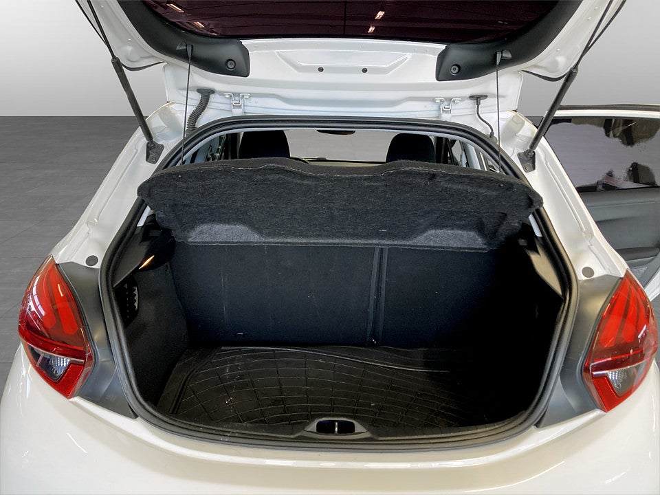 Bild på Peugeot 208 5D Active 1.2 PT 82hk FARTHÅLLARE