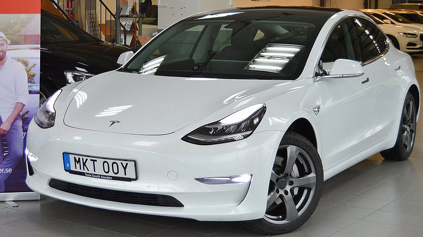 Tesla Model 3 Standard Range Plus har en räckvidd på 40,9 mil. 