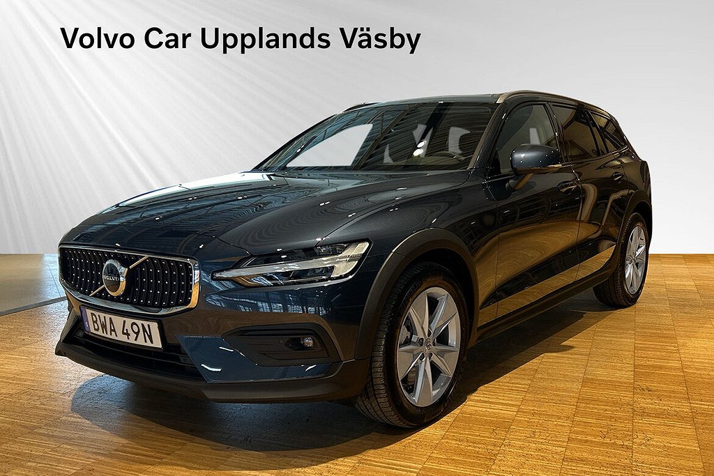 Volvo V60 Cross Country B4 AWD Diesel Core, OBS Lagerbil