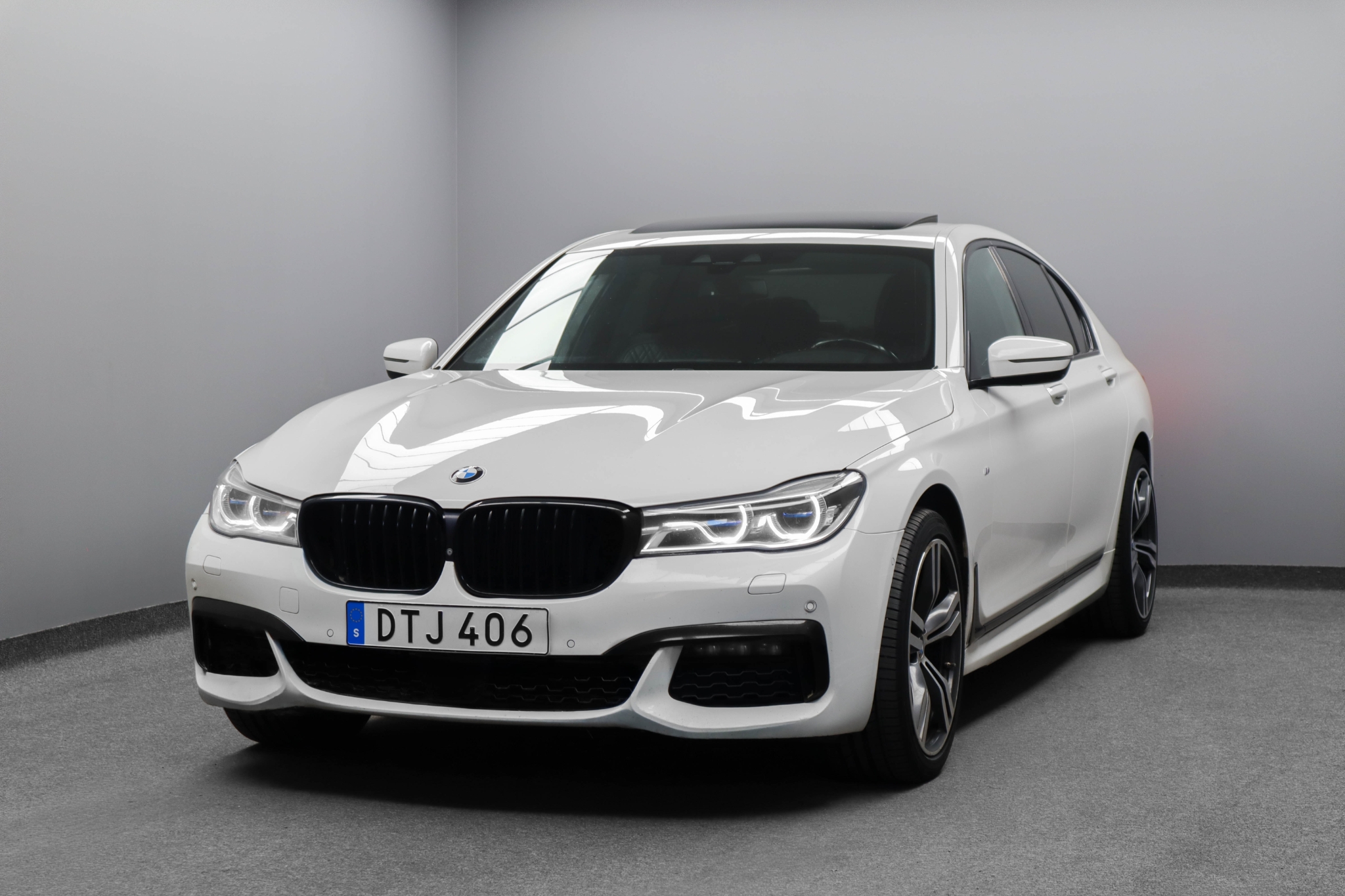 BMW 730 2016, kuva 4/50