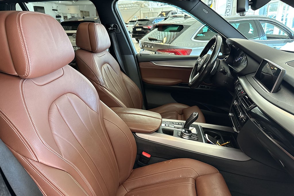 BMW X5 xDrive40e Steptronic M-sport Kamera Värmare Drag Pano miniatyr 17