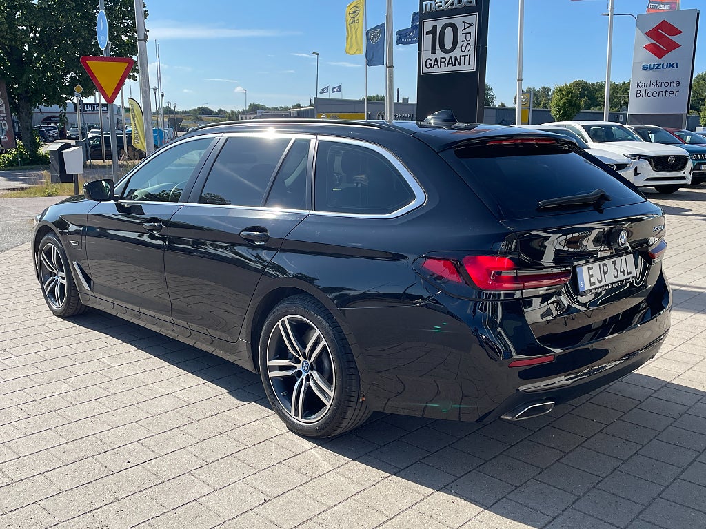 BMW 530e Touring 292 hk G31 LCI ENDAST 3.785 mil SKINN