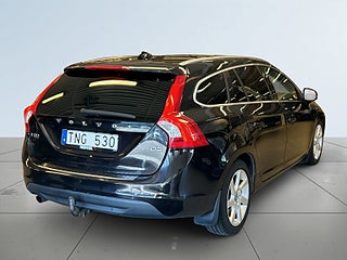 Volvo V60 D3 Summum Drag/MoK-Värm/SoV-Däck/Skinn/KamremBytt/Psens – bild 6