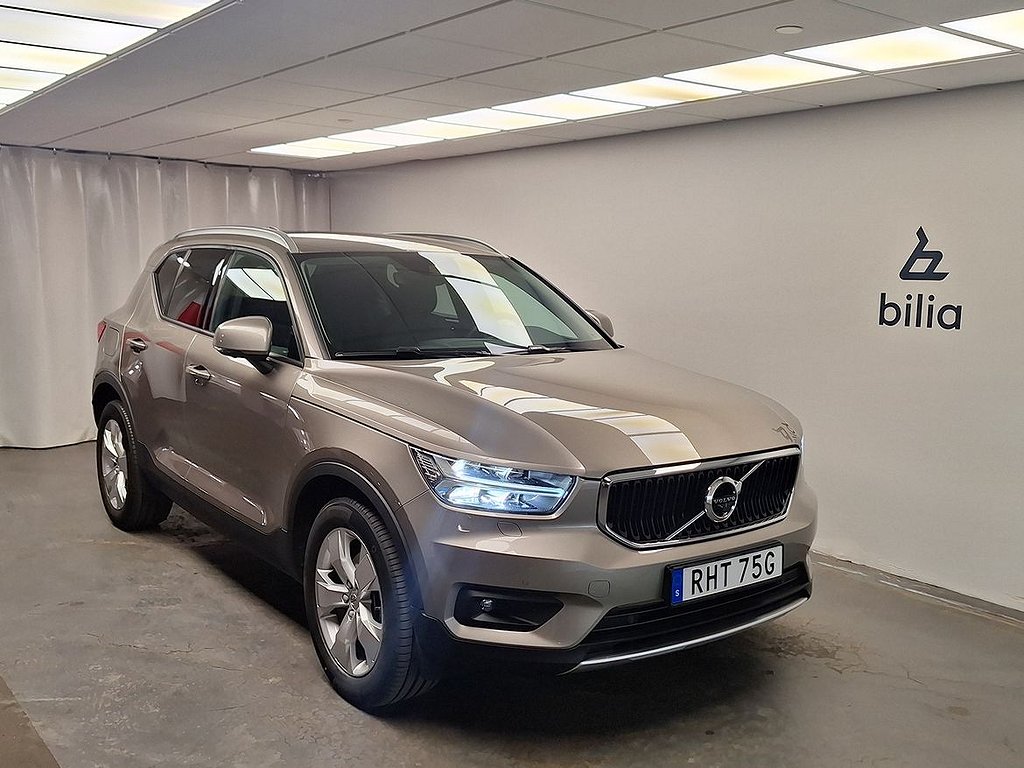 Volvo XC40 B4 FWD Bensin Momentum Advanced Edt