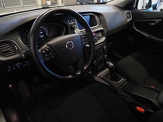 Halvkombi Volvo V40 9 av 20