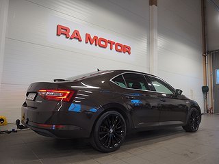 Halvkombi Skoda Superb 7 av 27