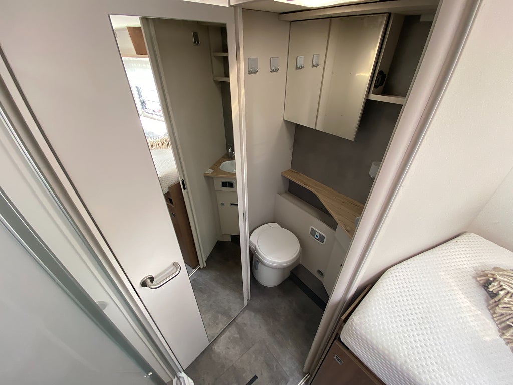 Dethleffs Trend 7057 / B-körkort / Taksäng / Långbädd / Garage / 4495kr/må - Dethleffs