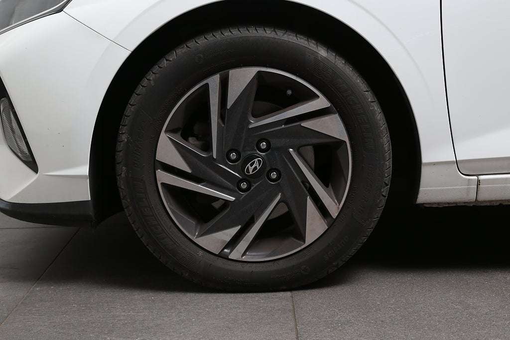 Hyundai i20 1,0 T-GDI 100hk Essential Aut Kamera Motorvärmare