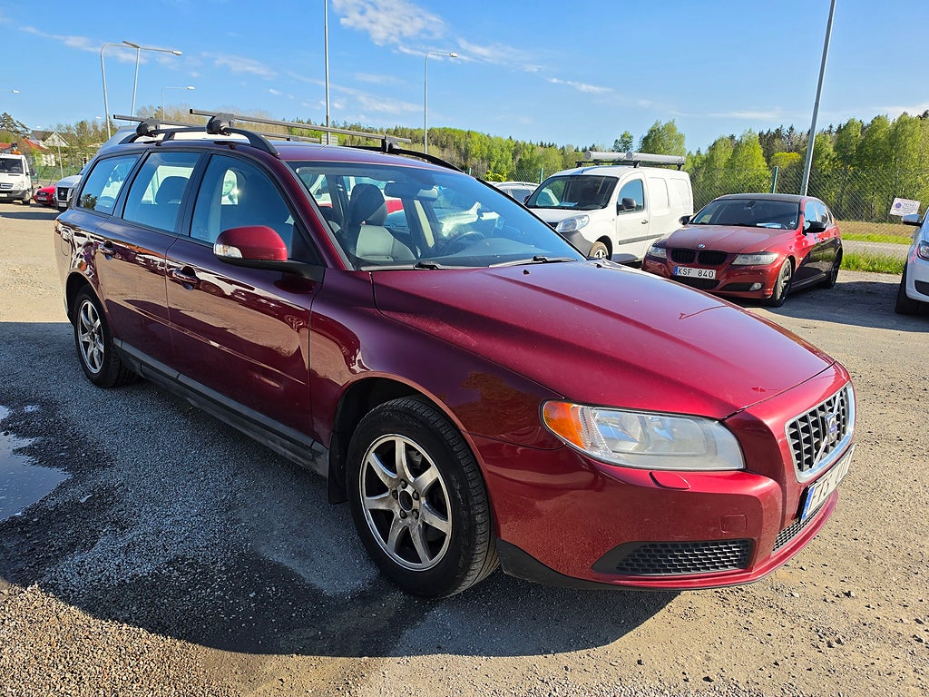 Volvo V70 2.0F Kinetic / FULLSERVAD