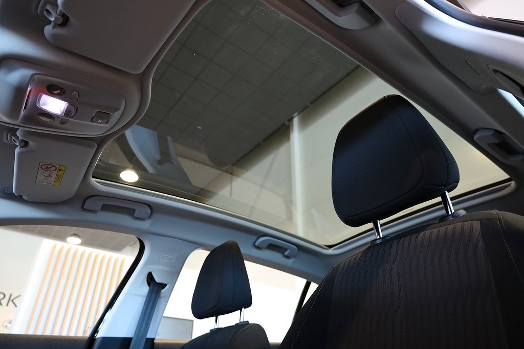 Peugeot 308 1,6 THP 125hk Active 5D Panorama Navi Blåtand 2013