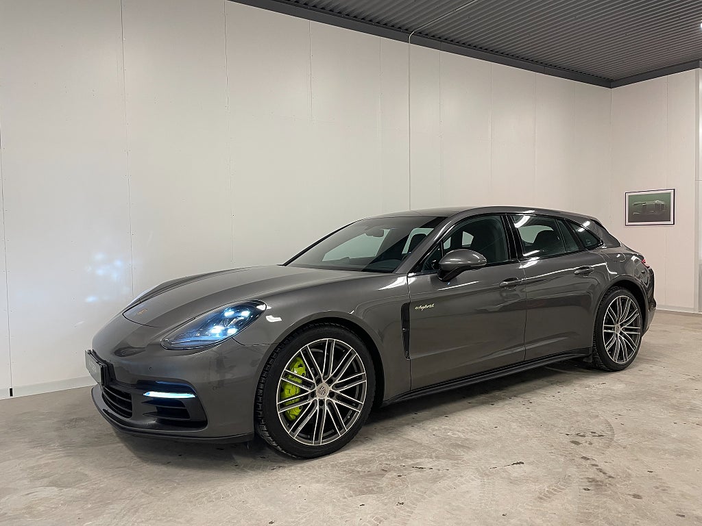 Porsche Panamera 4 E-Hybrid Sport Turismo - Panorama/SportChrono