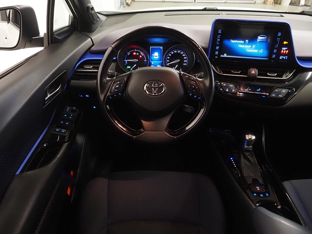 Toyota C-HR Hybrid 122hk CVT Style | Backkamera | 2017