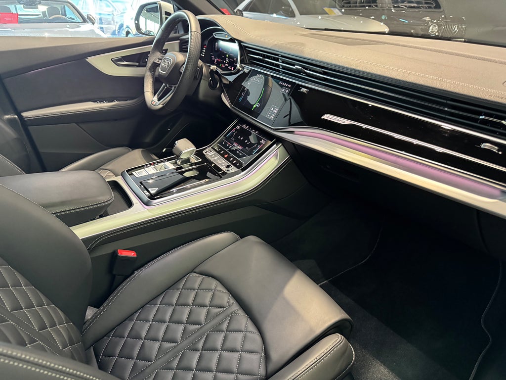Audi Q8 50 TDI quattro S Line Selection Panorama B&O Värmare - bild 8