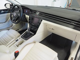 Kombi Volkswagen Passat 12 av 27