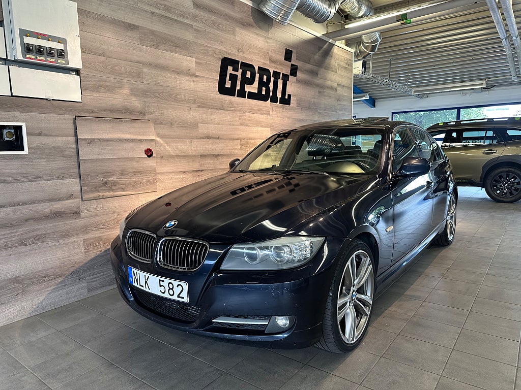 BMW 335i xDrive 306hk Sedan | Taklucka | Navi | Svensksåld 