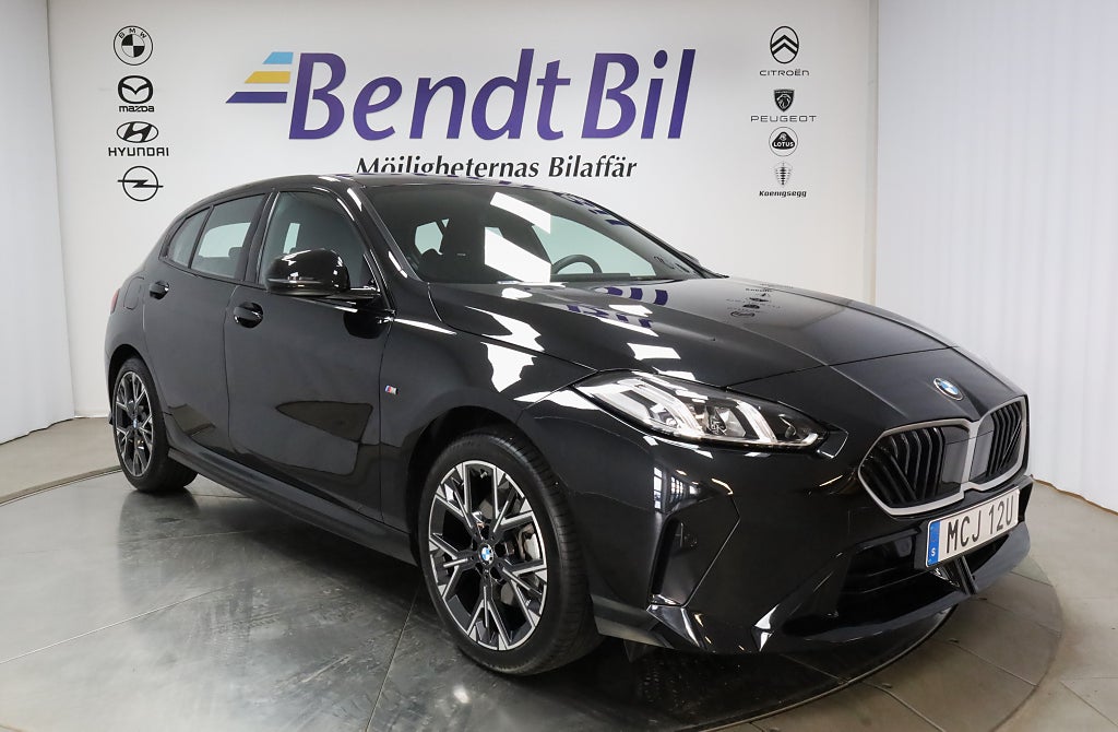 BMW 120 i M Sport | Rattvärme| Backkamera