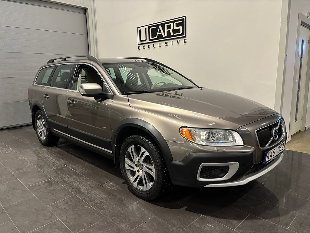 Volvo XC70 D5 AWD / Momentum / 205HK