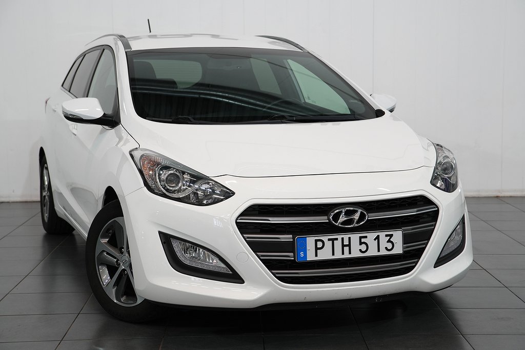 Hyundai i30 Kombi 1.6 GDI DCT Comfort B-kamera Drag Navi 