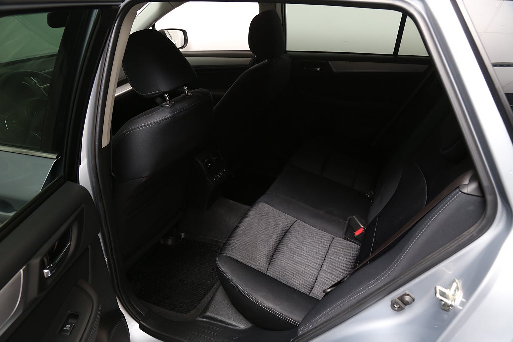 Subaru Outback 2,5i 175hk Active AWD Aut Kamera Eyesight 2020